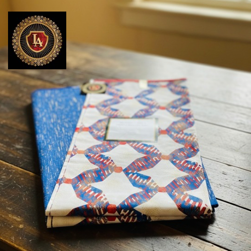 Tissu Prestige "L'Entrelacé Azur" – Pagne Haut de Gamme aux Motifs Géométriques (Bleu, Blanc & Corail)
